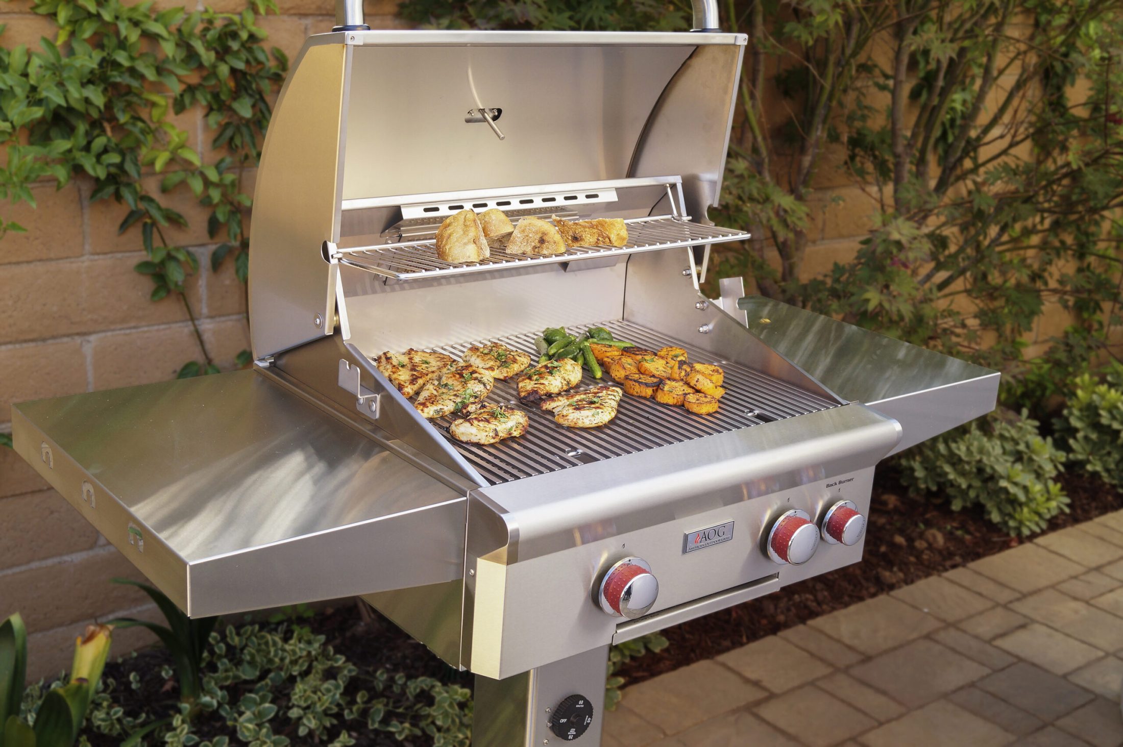 American Outdoor Grill T-Series patio post mount grill